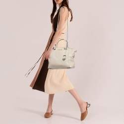 Pre Owned حقيبة مايكل كورس ريلي جلد أزرق فاتح كبيرة