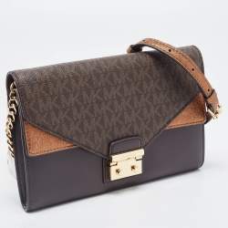 Pre Owned محفظة بسلسلة جيت مايكل كورس سيت ترافيل جلد سافيانو عنابي 