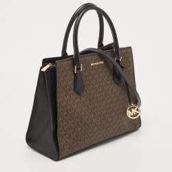 Pre Owned Michael Kors Brown Signature Coated Canvas and Leather Large Hope Tote