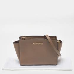 مملوكة مسبقًا حقيبة كروس مايكل مايكل كورس سيلما متوسطة جلد زرقاء