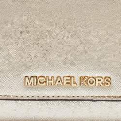مملوكة مسبقًا Michael Kors Gold Leather Jet Set Travel Wallet On Chain