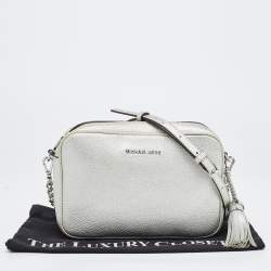 Pre Owned حقيبة كاميرا كروس مايكل كورس "جيت سيت" جلد فضي 