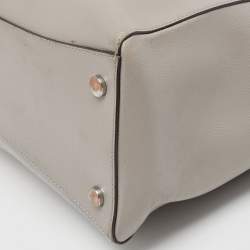 Pre Owned Michael Kors Grey Leather Medium Voyager Tote