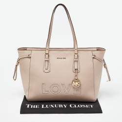 مملوكة مسبقًا Michael Kors Pink Leather Voyager Shopper Tote