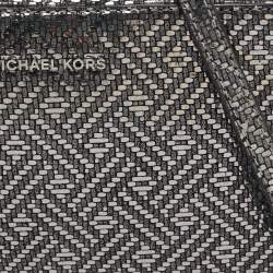 مملوكة مسبقًا Michael Kors Metallic Grey Textured Leather Ginny Camera Crossbody Bag