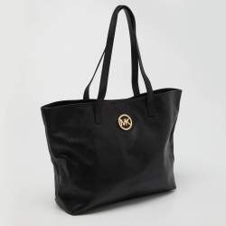 مملوكة مسبقًا Michael Kors Black Leather Jet Set Travel Tote