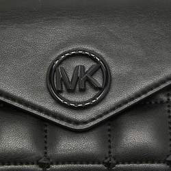 Pre Owned Michael Kors Black Quilted Leather Carmen Wallet On Chain