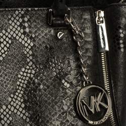 Pre Owned حقيبة يد مايكل مايكل كورس نيو مان كبيرة جلد نوبوك نمط ثعبان سوداء