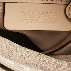 مملوكة مسبقًا MICHAEL Michael Kors White Signature Coated Canvas Jet Set Logo Pocket Tote