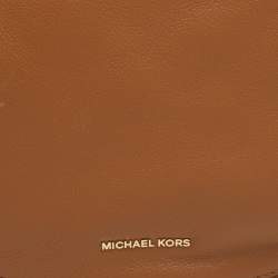 مملوكة مسبقًا حقيبة مايكل كورس جوليا متوسطة نيو جلد كحلية