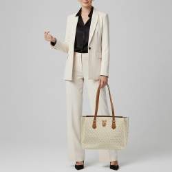 Pre Owned حقيبة يد مايكل مايكل كورس روبي قماش مغطى بطبعة الشعار أبيض/بني وجلدي