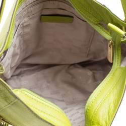 مملوكة مسبقًا حقيبة مايكل مايكل كورس شراشيب حلية جلد فستقية