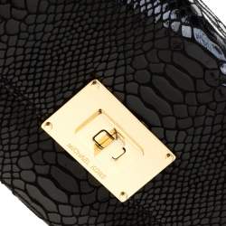 Pre Owned حقيبة كروس مايكل مايكل كورس قفل دوار جلد لامع نقش ثعبان سوداء