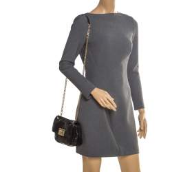 Pre Owned حقيبة كروس مايكل مايكل كورس قفل دوار جلد لامع نقش ثعبان سوداء