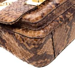 Pre Owned حقيبة كروس مايكل مايكل كورس قفل دوار جلد لامع نقش ثعبان بنية