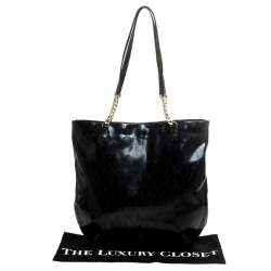 Pre Owned حقيبة مايكل مايكل كورس جلد أسود لامع بالشعار وسلسلة