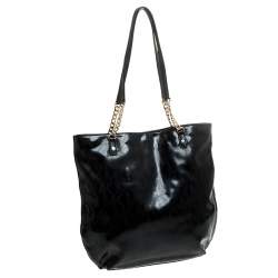 Pre Owned حقيبة مايكل مايكل كورس جلد أسود لامع بالشعار وسلسلة