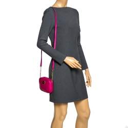 مملوكة مسبقًا MICHAEL Michael Kors Magenta Leather Crossbody Bag