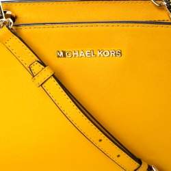 Pre Owned حقيبة كروس مايكل مايكل كورس سيلما جلد صفراء صغيرة