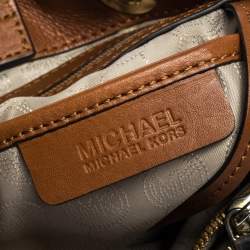 Pre Owned MICHAEL Michael Kors Brown Signature Coated Canvas Medium Cynthia Tote