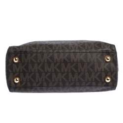 Pre Owned MICHAEL Michael Kors Brown Signature Coated Canvas Medium Cynthia Tote