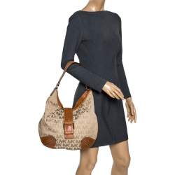مملوكة مسبقًا Michael Michael Kors Beige/Tan Signature Canvas and Leather Hobo