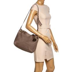 Pre Owned Michael Michael Kors Beige Leather Jet Set Chain Hobo