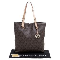 مملوكة مسبقًا MICHAEL Michael Kors Brown Coated Canvas and Leather Jet Set Tote