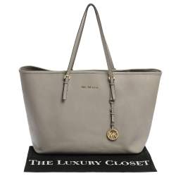 Pre Owned Michael Michael Kors Grey Leather Large Jet Set Travel Tote