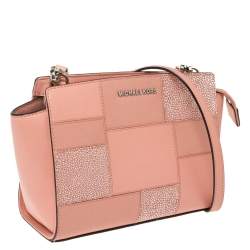 مملوكة مسبقًا حقيبة كتف مايكل مايكل كورس سلما جلد رقعة وردية