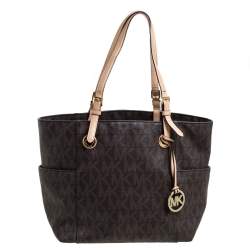 Pre Owned حقيبة مايكل مايكل كورس جيت سيت إيست ويست كانفاس بالشعار بنية