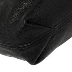 مملوكة مسبقًا MICHAEL Michael Kors Black Leather Camden Drawstring Hobo