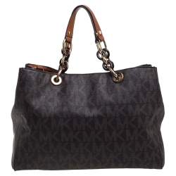 Pre Owned MICHAEL Michael Kors Brown Signature Coated Canvas Medium Cynthia Tote