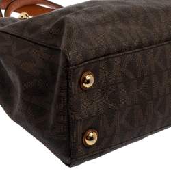 Pre Owned MICHAEL Michael Kors Brown Signature Coated Canvas Medium Cynthia Satchel