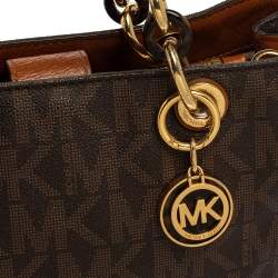 Pre Owned MICHAEL Michael Kors Brown Signature Coated Canvas Medium Cynthia Satchel