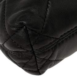 مملوكة مسبقًا MICHAEL Michael Kors Black Quilted Leather Berkley Clutch