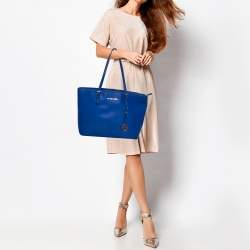 Pre Owned حقيبة يد مايكل مايكل كورس ترافل جت ست جلد أزرق