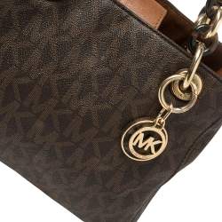 Pre Owned Michael Michael Kors Brown Signature Coated Canvas Small Cynthia Tote