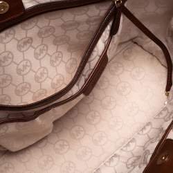 Pre Owned حقيبة يد مايكل مايكل كورس يد حبل كانفاس مطبوع بيج و بني 