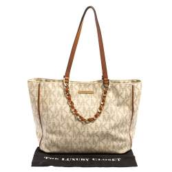 مملوكة مسبقًا MICHAEL Michael Kors Cream Monogram Coated Canvas Double Handle Tote