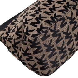 Pre Owned MICHAEL Michael Kors Beige/Black Signature Canvas and Leather Baguette
