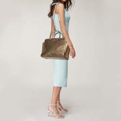 Pre Owned حقيبة ساتشل مايكل مايكل كورس سيلما جلد ذهبي ميتاليك كبيرة