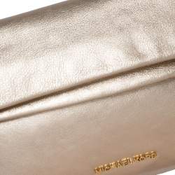 مملوكة مسبقًا MICHAEL Michael Kors Gold Leather Daria Fold Over Clutch 