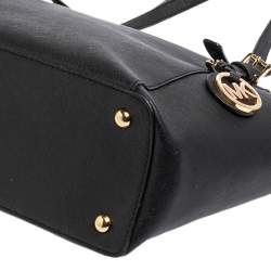 Pre Owned MICHAEL Michael Kors Black Leather Medium Jet Set Top Zip Tote