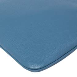 مملوكة مسبقًا حقيبة كلتش مايكل مايكل كورس جيت سيت ترافيل جلد زرقاء  