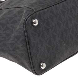 Pre Owned  MICHAEL Michael Kors Black Signature Coated Canvas Jet Set Tote