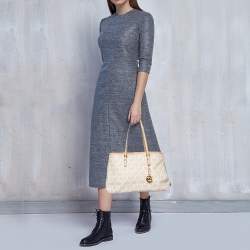 مملوكة مسبقًا MICHAEL Michael Kors White Signature Coated Canvas And Leather Large Jet Set Tote