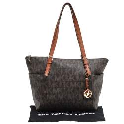 Pre Owned حقيبة يد مايكل مايكل كورس جت ست جلد وكانفاس مقوى مميز بني