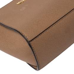 مملوكة مسبقًا حقيبة كروس مايكل كورس ميني سيلما جلد بني 