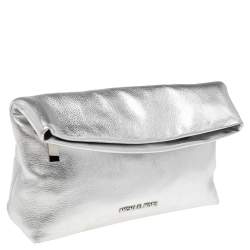 Pre Owned حقيبة كلتش مايكل مايكل كورس غطاء بطية داريا جلد فضي ميتالك